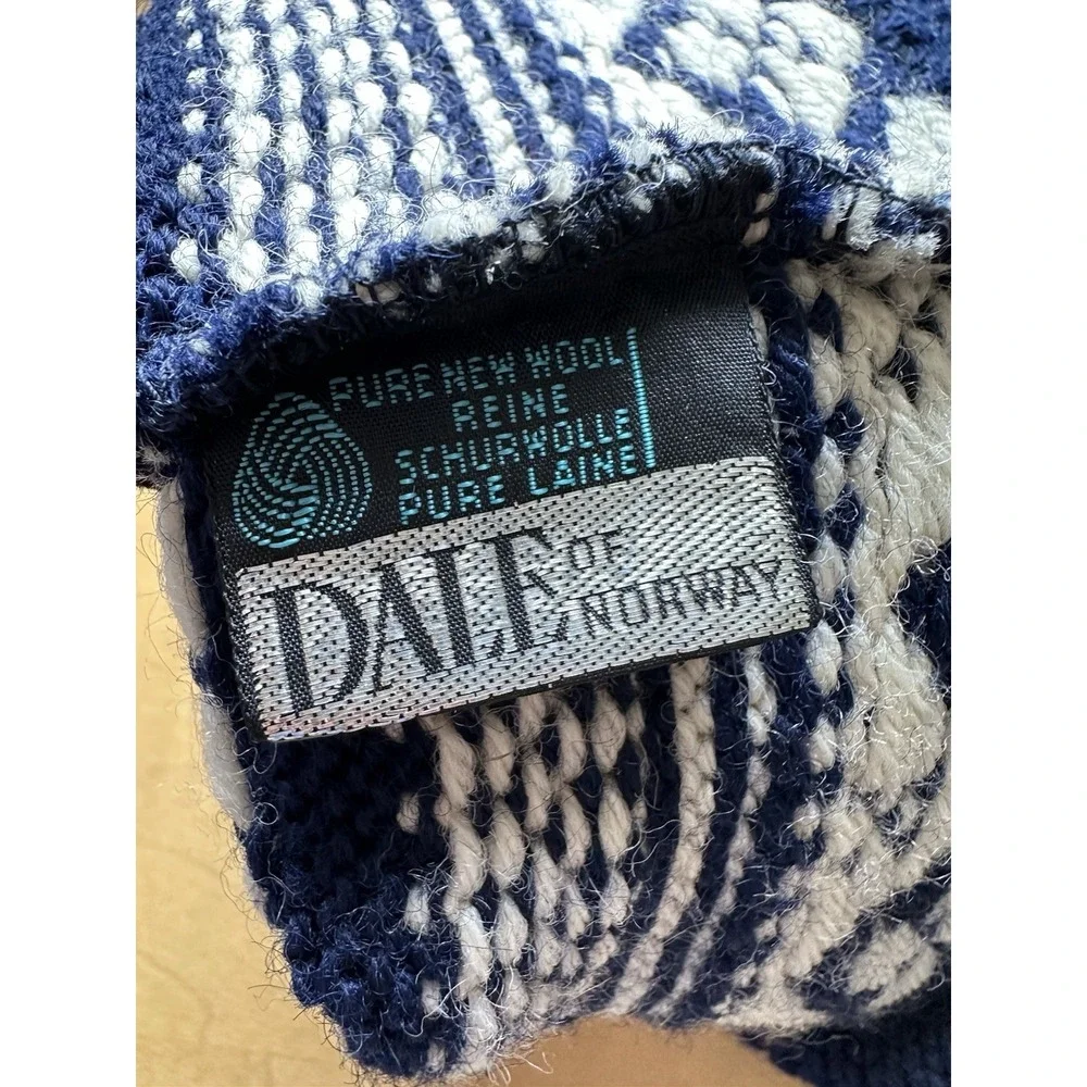 Vintage Dale of Norway Fair Isle Wool Ski Hat Beanie Pom Pom Nordic Blue